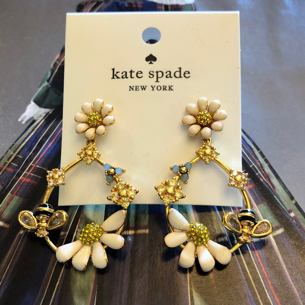Beautiful Authentic New on card kate spade earrings.